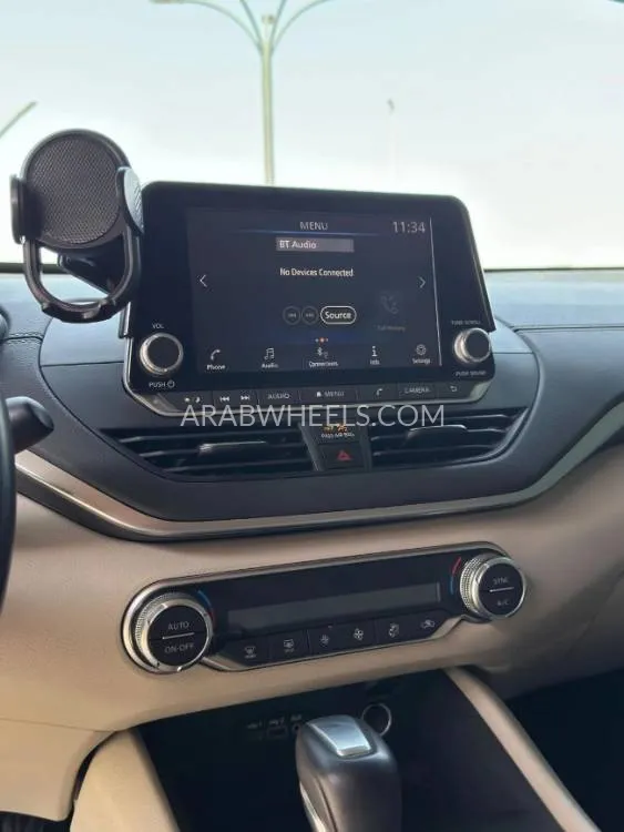 Nissan Altima 2020 for Sale in Ajman Image-9