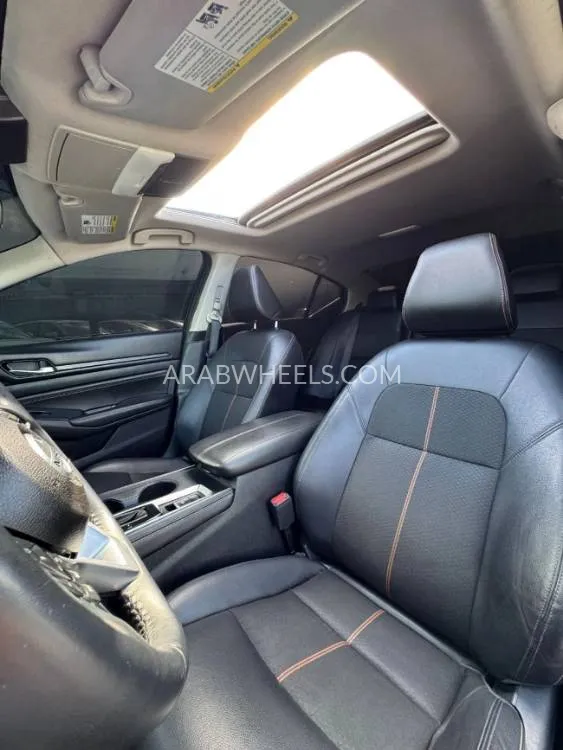 Nissan Altima 2020 for Sale in Ajman Image-7