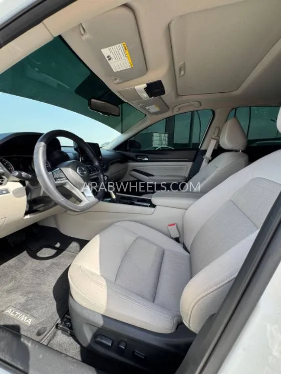 Nissan Altima 2020 for Sale in Ajman Image-17