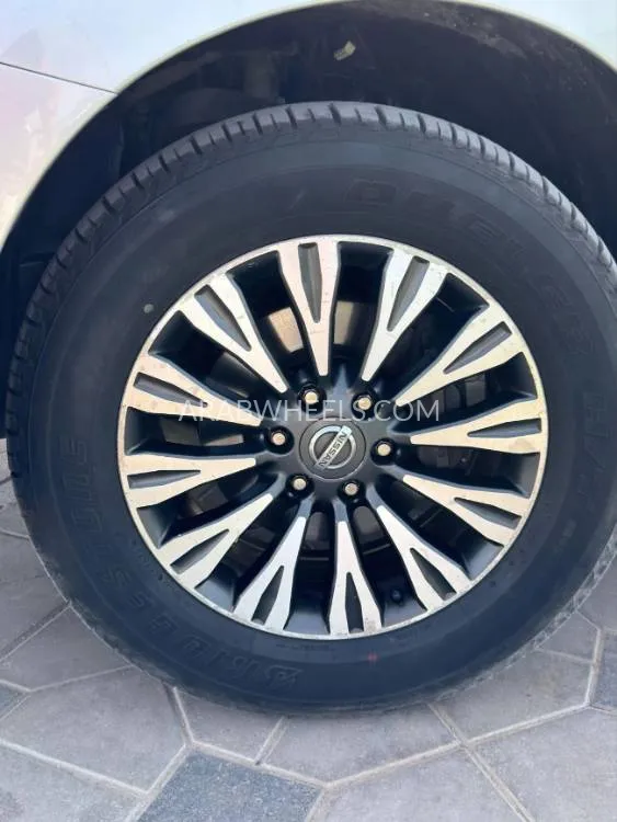 Nissan Patrol 2017 for Sale in Ajman Image-2