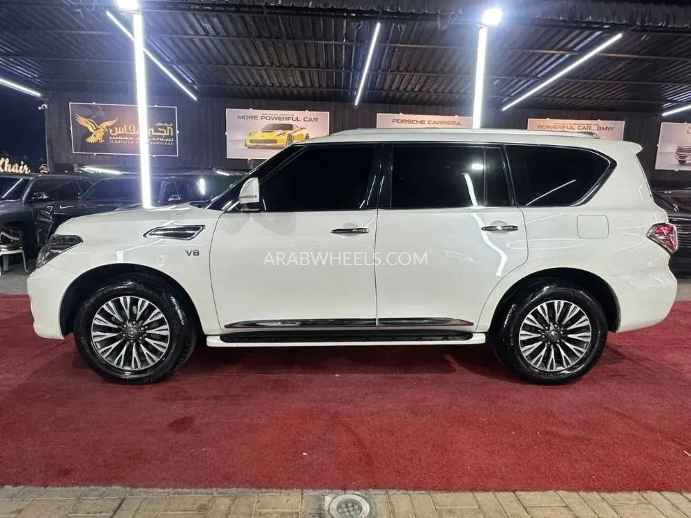 Nissan Patrol 2019 for Sale in Ajman Image-14