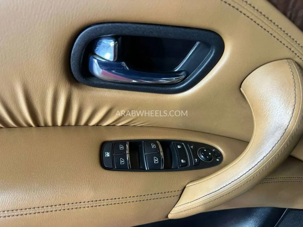 Nissan Patrol 2019 for Sale in Ajman Image-15