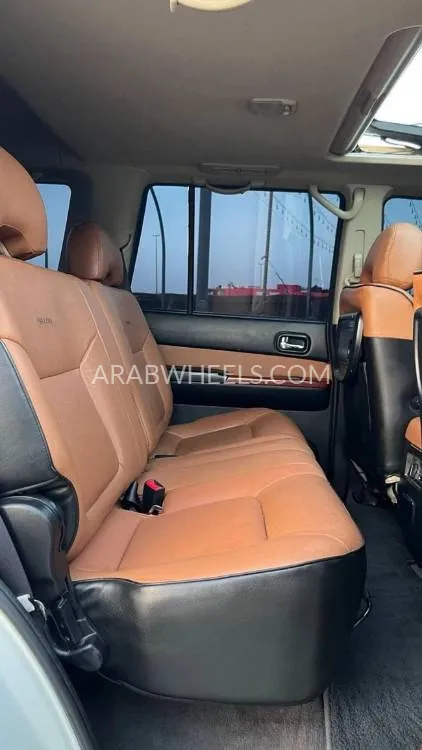 Nissan Patrol 2019 for Sale in Ajman Image-10