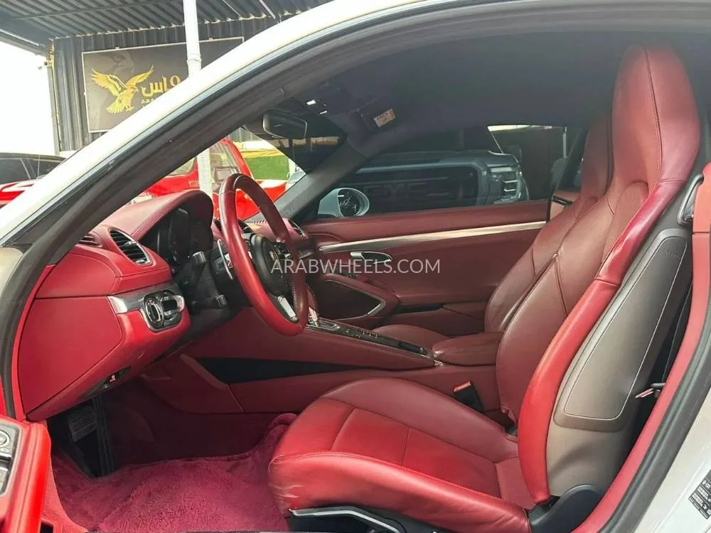 Porsche 718 2018 for Sale in Ajman Image-18