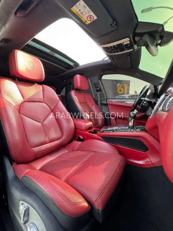 Porsche Macan 2015 for Sale in Ajman Image-13