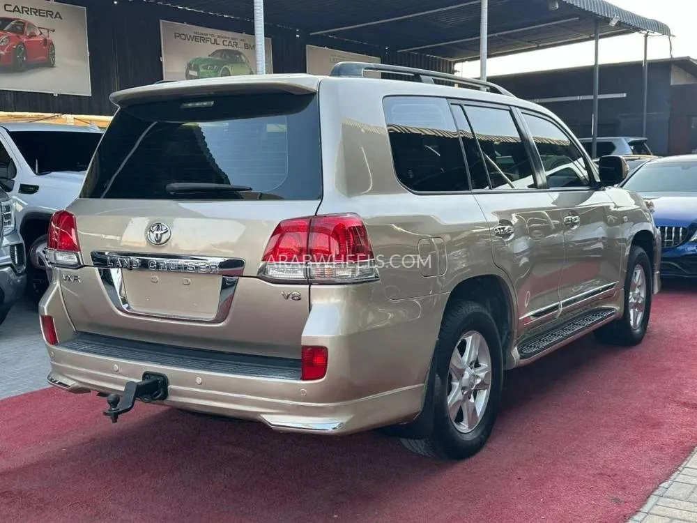 Toyota Land Cruiser 2010 for Sale in Ajman Image-6