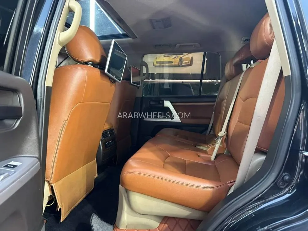 Toyota Land Cruiser 2010 for Sale in Ajman Image-4