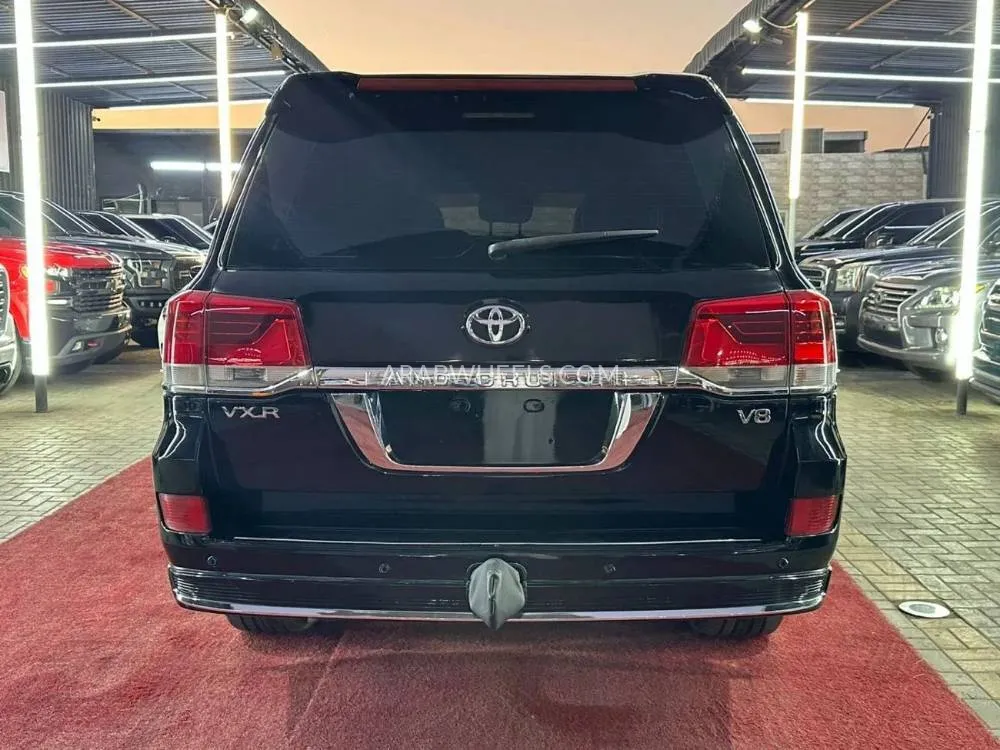 Toyota Land Cruiser 2010 for Sale in Ajman Image-18