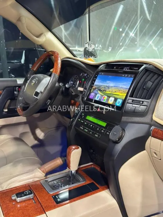Toyota Land Cruiser 2014 for Sale in Ajman Image-11