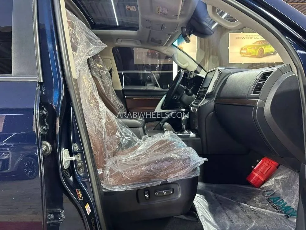 Toyota Land Cruiser 2019 for Sale in Ajman Image-13