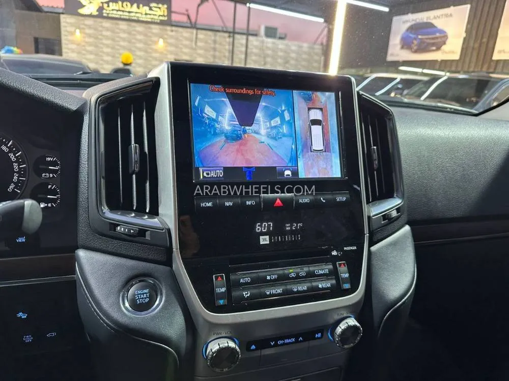 Toyota Land Cruiser 2019 for Sale in Ajman Image-25