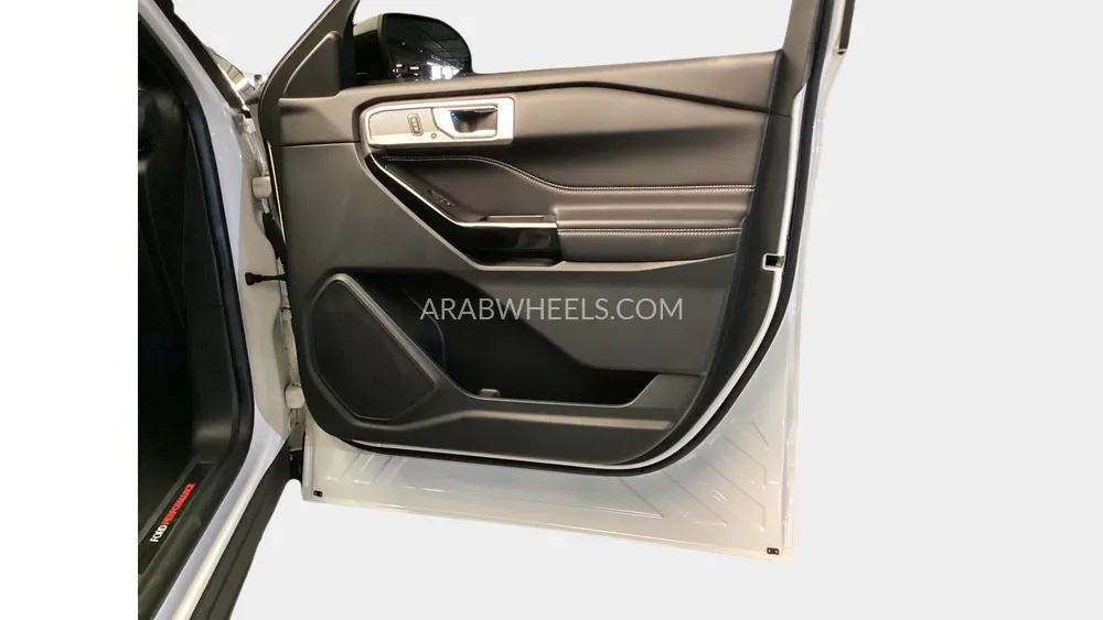 Ford Explorer 2021 for Sale in Sharjah Image-21
