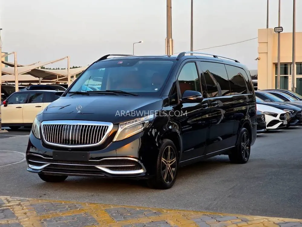 Mercedes Benz V Class 2018 for Sale in Sharjah Image-4