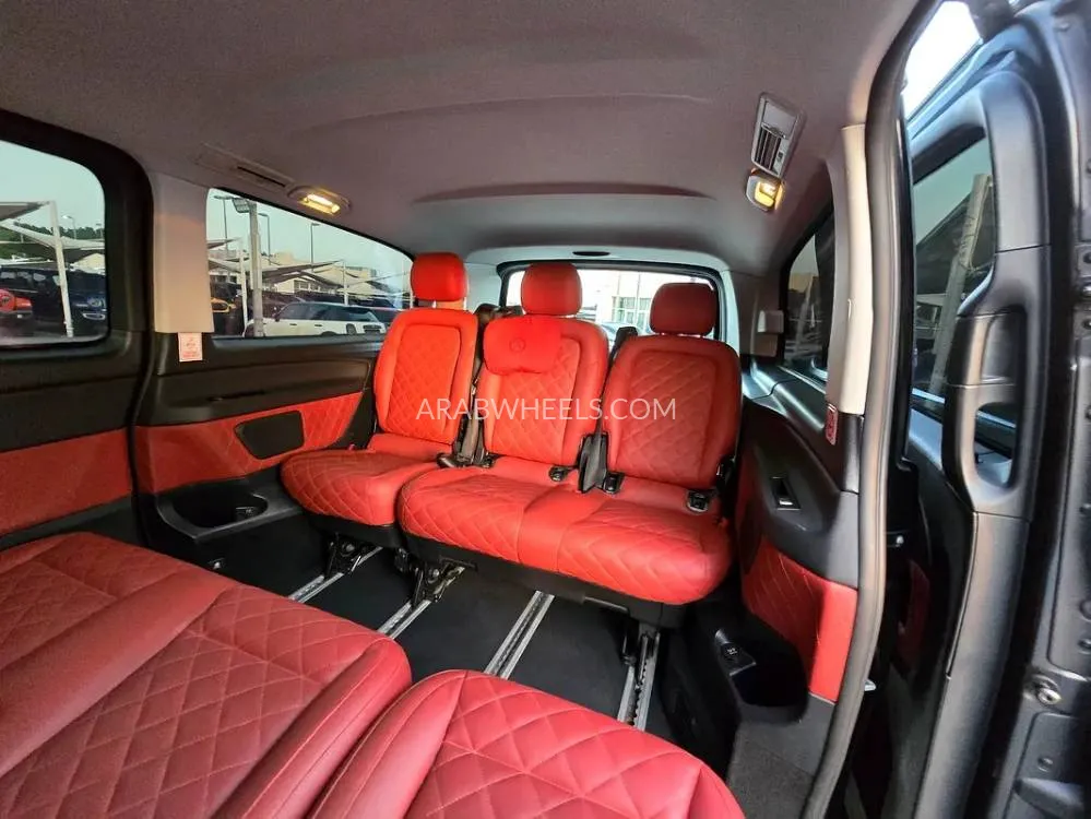 Mercedes Benz V Class 2018 for Sale in Sharjah Image-11