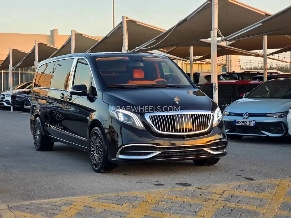 مرسيدس بنز كلاس V 2018 for Sale in الشارقة Image-3