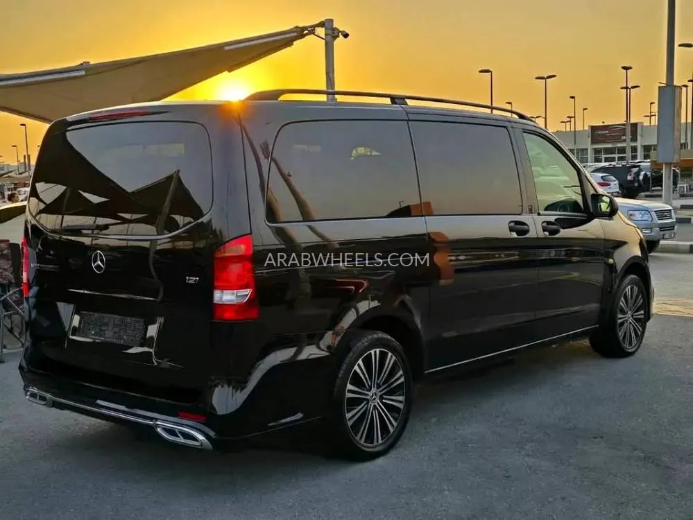 Mercedes Benz Vito 2016 for Sale in Sharjah Image-8