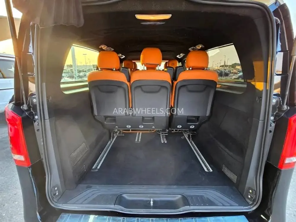 Mercedes Benz Vito 2018 for Sale in Sharjah Image-9