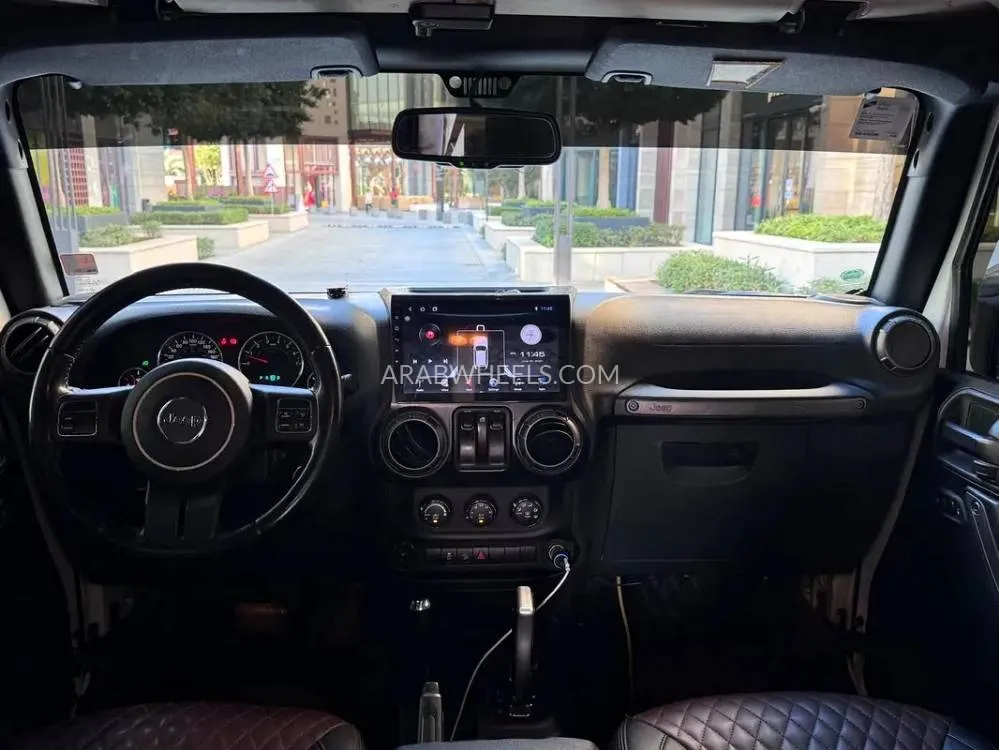 Jeep Wrangler 2018 for Sale in Dubai Image-12