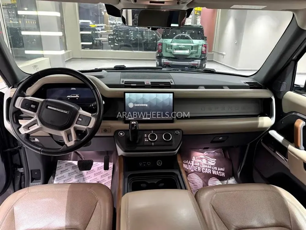 Land Rover Defender 2022 for Sale in Dubai Image-2