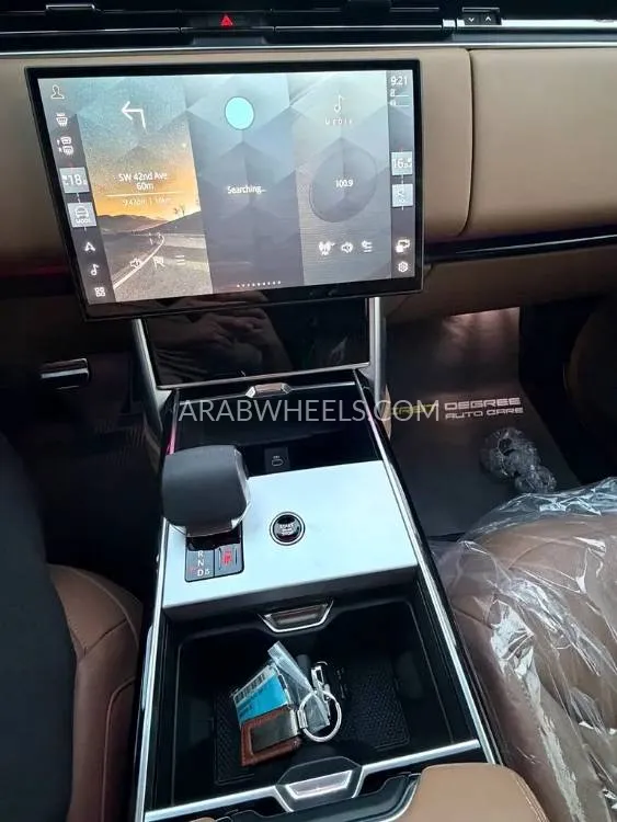 Land Rover Range Rover 2025 for Sale in Dubai Image-4