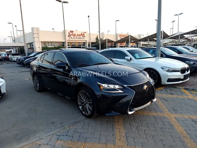 Lexus GS 2017 for Sale in Sharjah Image-10