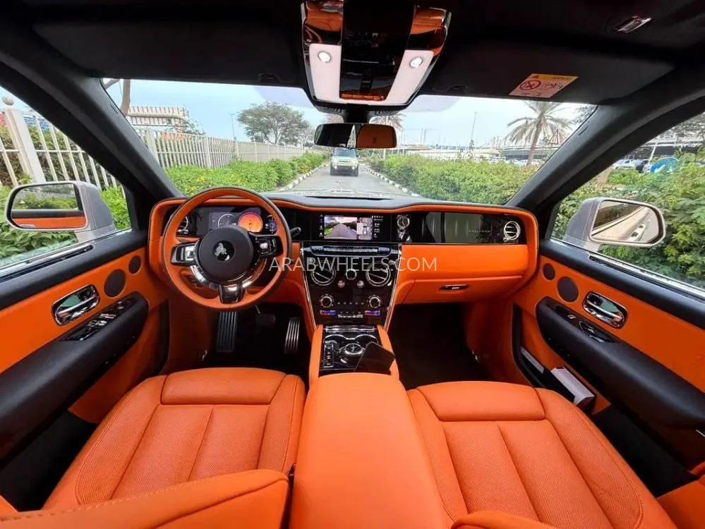 Rolls Royce Cullinan 2025 for Sale in Dubai Image-2