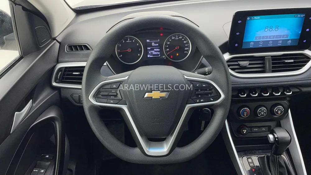 Chevrolet Captiva 2021 for Sale in Dubai Image-17