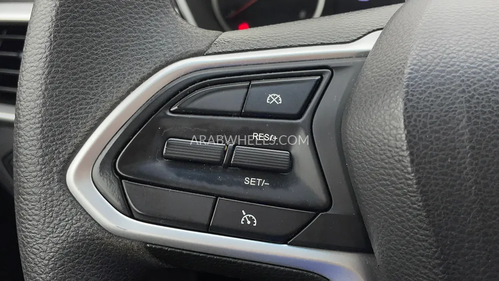 Chevrolet Captiva 2021 for Sale in Dubai Image-38