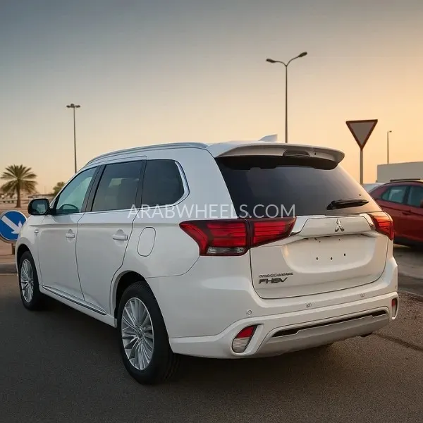Mitsubishi Outlander 2019 for Sale in Dubai Image-18