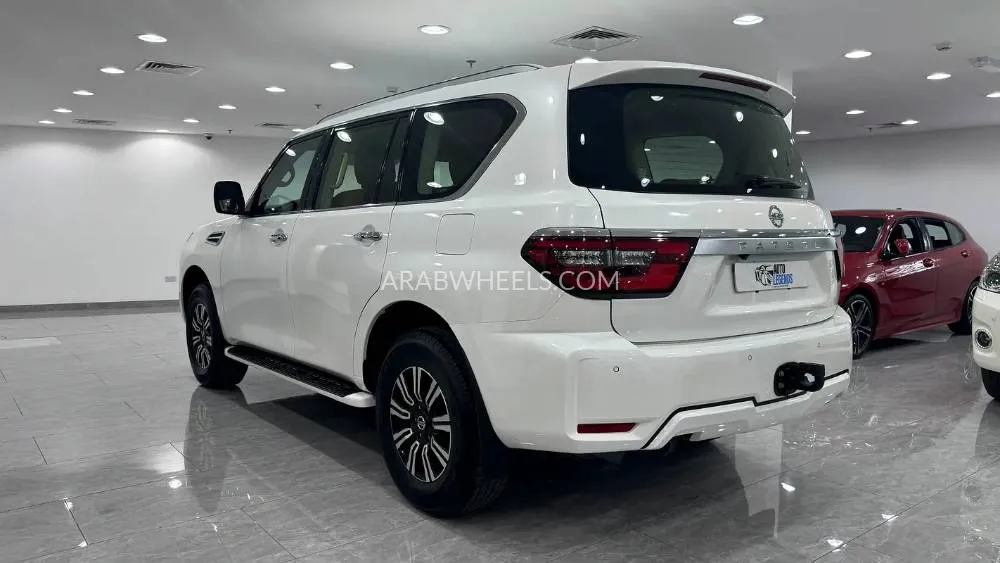 Nissan Patrol 2021 for Sale in Dubai Image-5