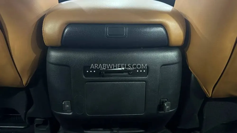 Nissan Patrol 2021 for Sale in Dubai Image-14