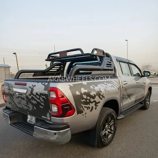 Toyota Hilux 2020 for Sale in Dubai Image-3