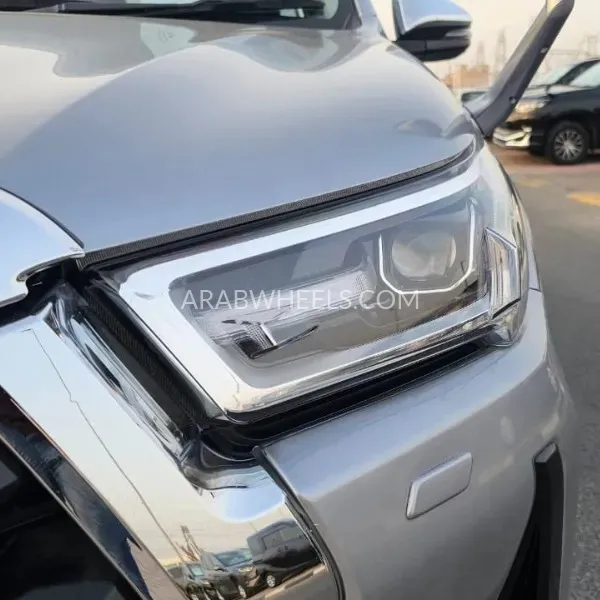 Toyota Hilux 2020 for Sale in Dubai Image-23