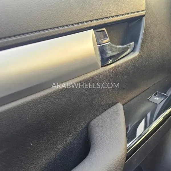 Toyota Hilux 2020 for Sale in Dubai Image-33