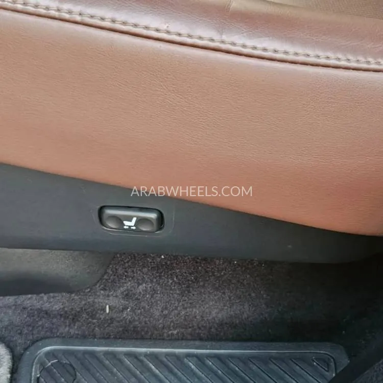 Toyota Land Cruiser 2017 for Sale in Dubai Image-17