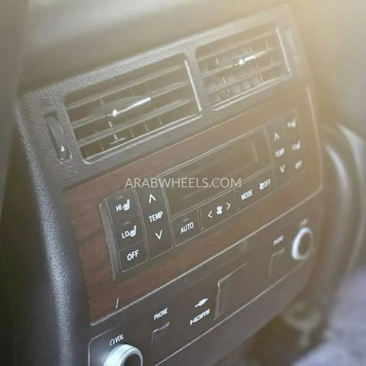 Toyota Land Cruiser 2017 for Sale in Dubai Image-18