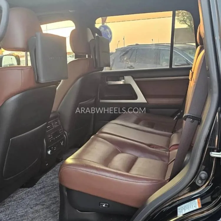 Toyota Land Cruiser 2017 for Sale in Dubai Image-19