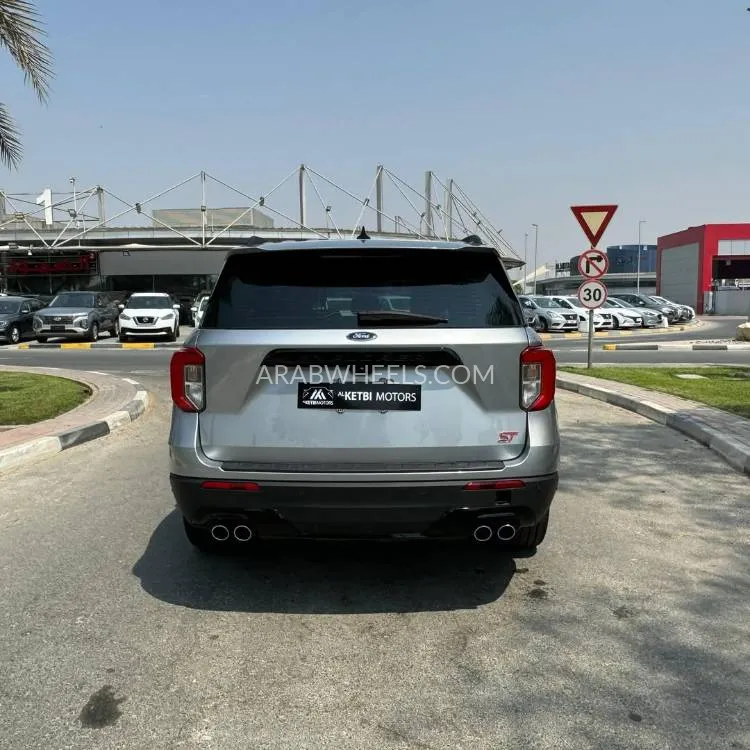 Ford Explorer 2022 for Sale in Dubai Image-3