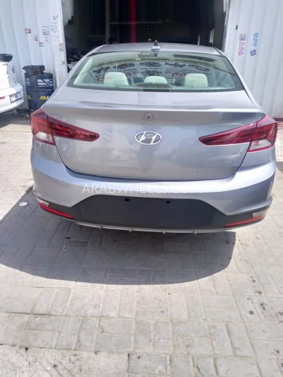 Hyundai Elantra 2019 for Sale in Dubai Image-6