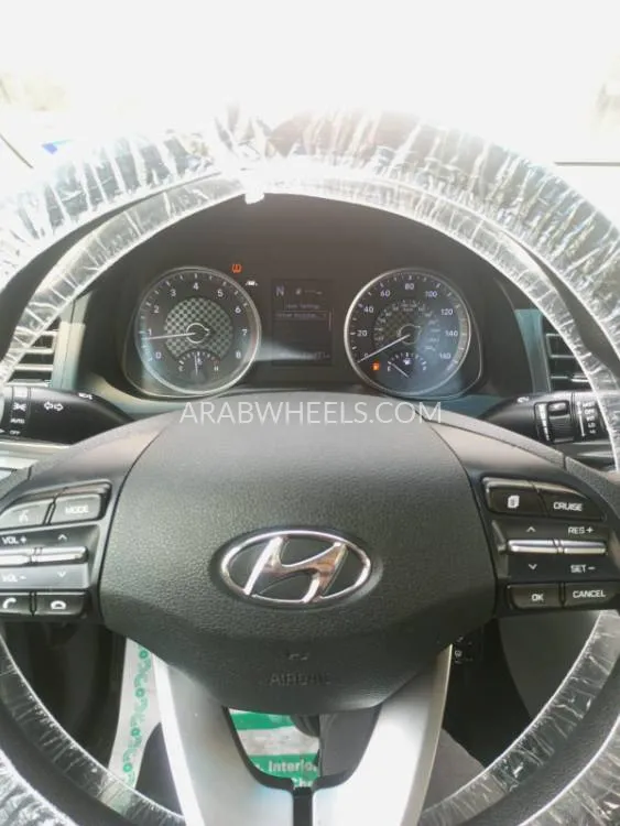 Hyundai Elantra 2019 for Sale in Dubai Image-9