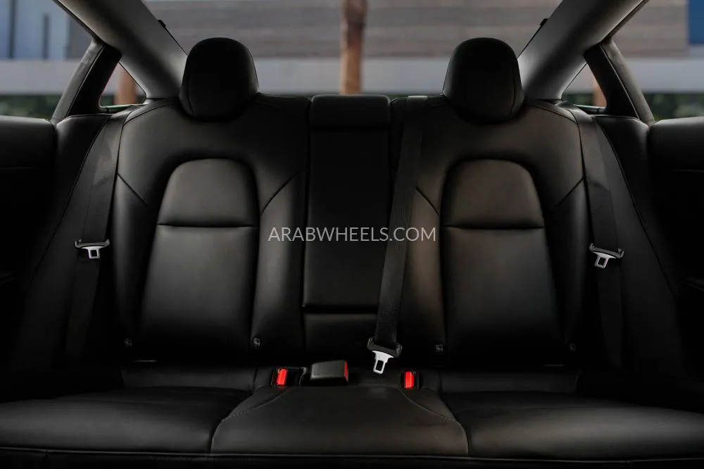 Tesla Model 3 2021 for Sale in Dubai Image-10
