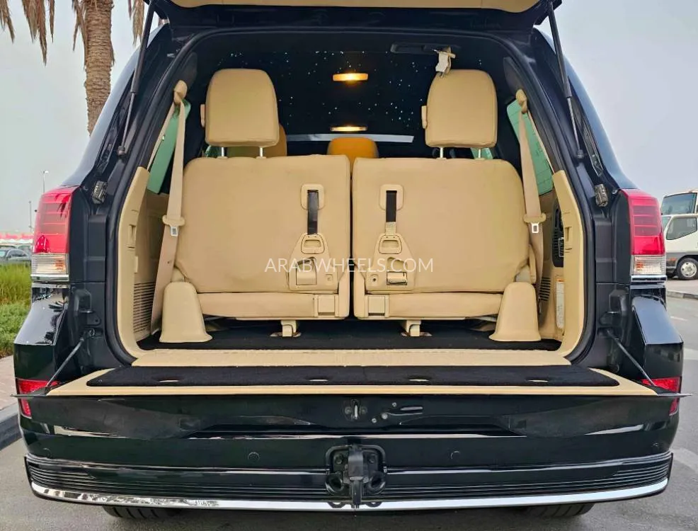 تويوتا لاند كروزر 2017 for Sale in دبي Image-7