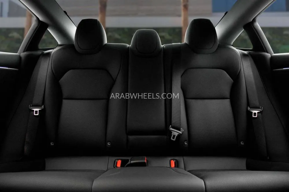 Tesla Model 3 2024 for Sale in Dubai Image-11