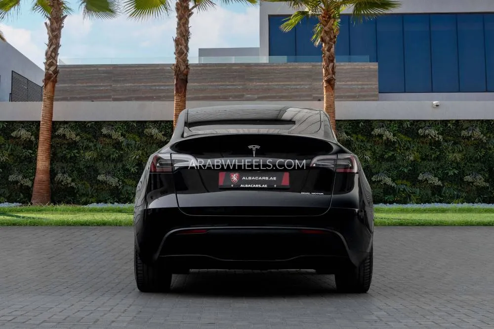 Tesla Model Y 2023 for Sale in Dubai Image-6