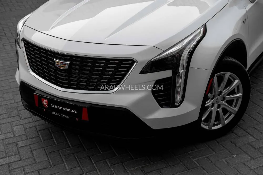 Cadillac XT4 2022 for Sale in Dubai Image-2
