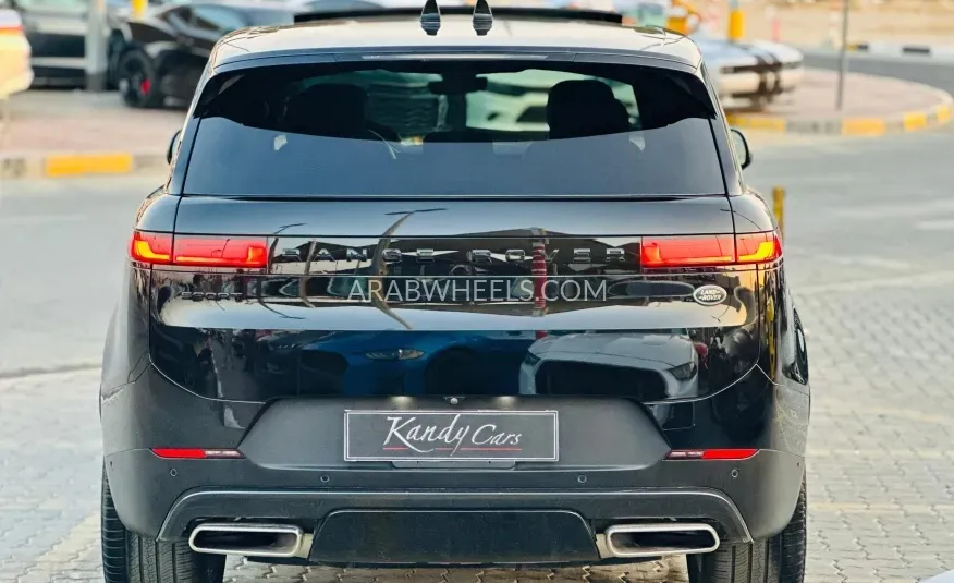 Land Rover Range Rover 2023 for Sale in Sharjah Image-8