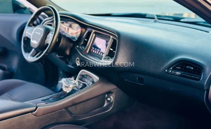 دودج تشالينجر 2019 for Sale in الشارقة Image-10
