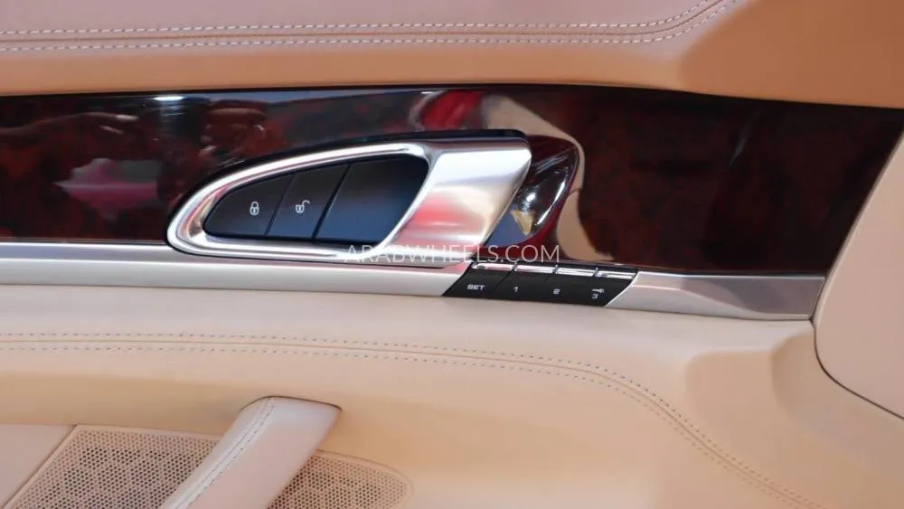 بورشه باناميرا 2013 for Sale in الشارقة Image-15