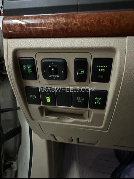 تويوتا لاند كروزر 2015 for Sale in دبي Image-13