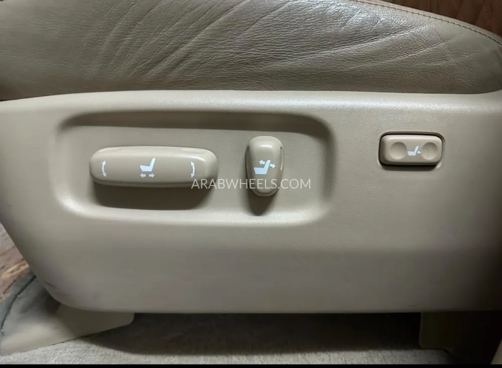 تويوتا لاند كروزر 2015 for Sale in دبي Image-15